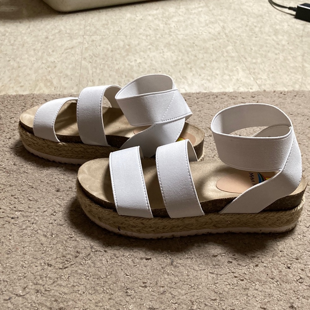 Maui Island platform sandals